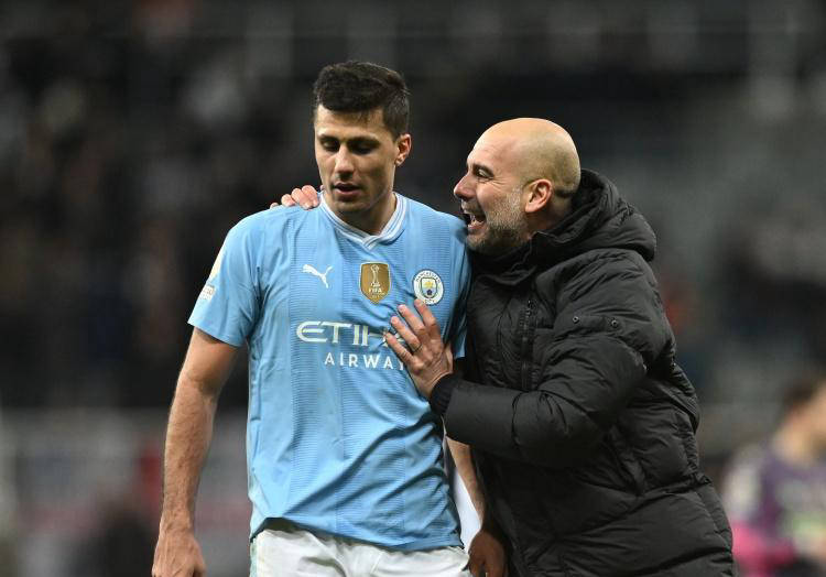 皇马再度锁定曼城中场核心罗德里，瓜迪奥拉信心满满无惧挑战